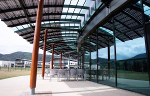 curved photovoltaic canopy